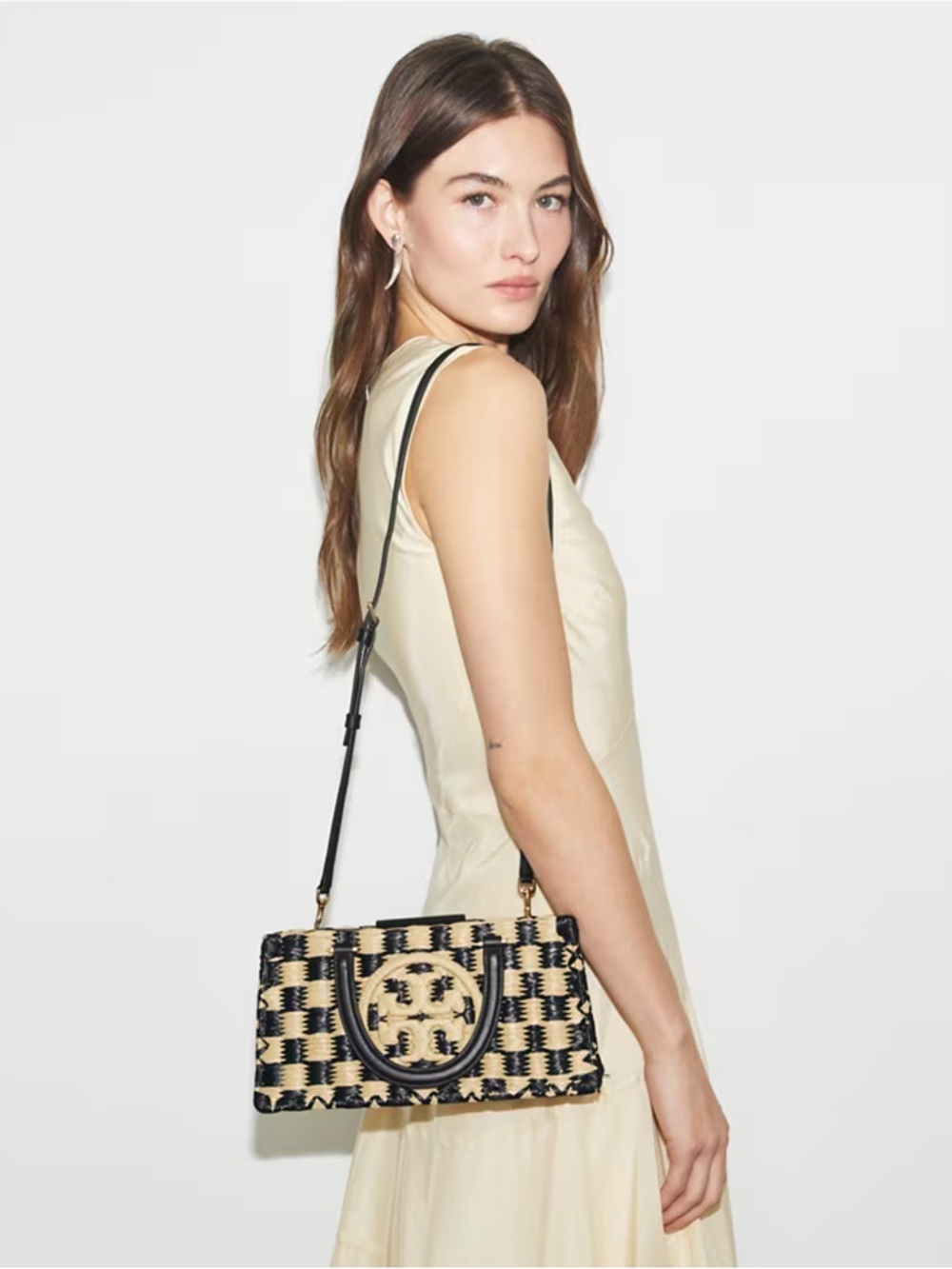 So unique! Tory Burch ELLA HAND-CROCHETED EAST-WEST TOTE - Picture 3 of 12